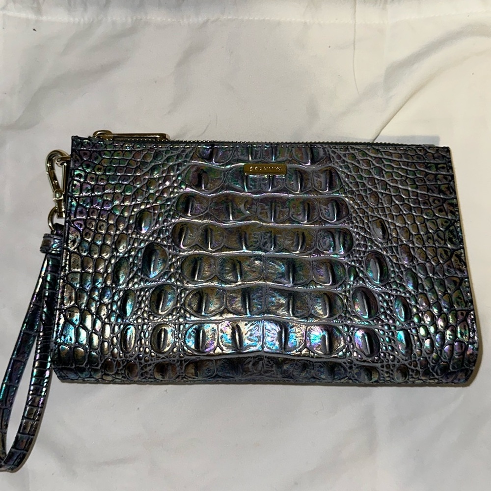 BRAHMIN - Daisy Wristlet in Mother of Pearl Melbourne